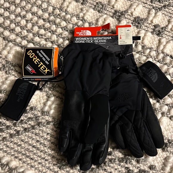 Brand new with tag the north face Gore-Tex gloves - Picture 1 of 6